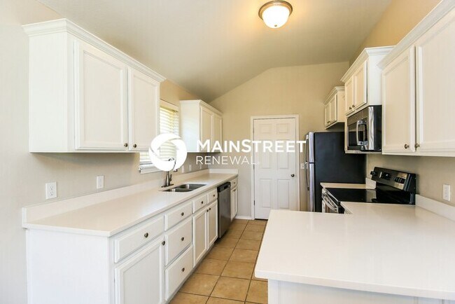 Building Photo - 3 Bedroom Pet-Friendly Home in OKLAHOMA CITY, OK with Main Street Renewal