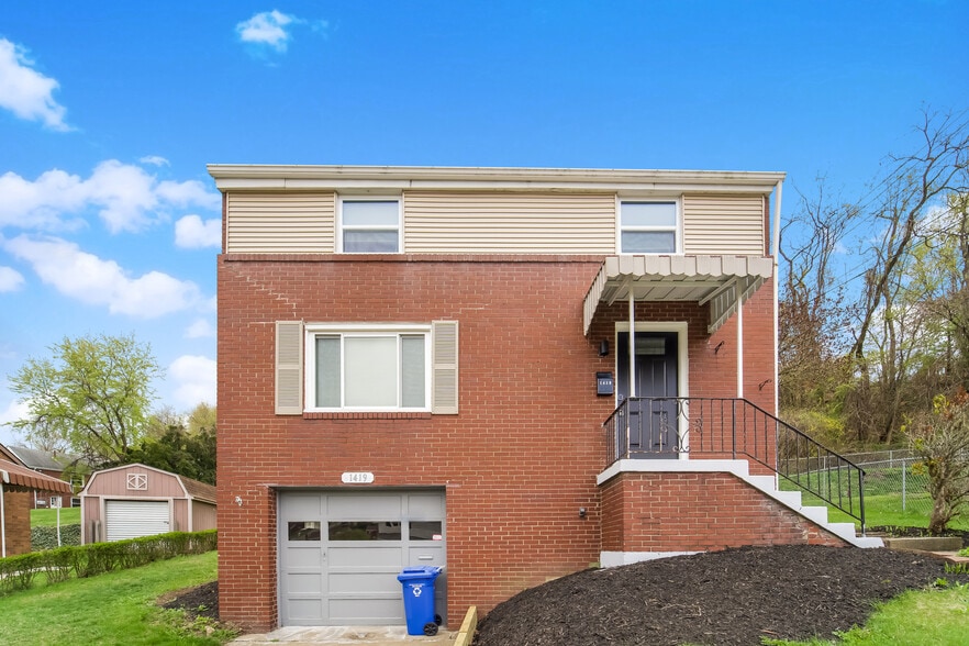 Primary Photo - 1419 Overdale Dr