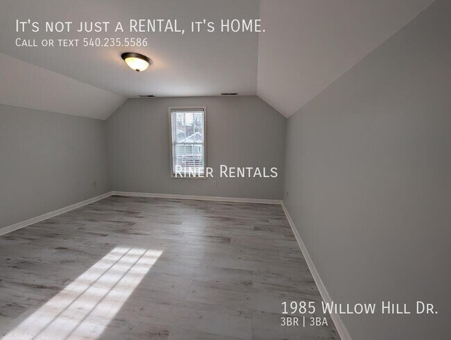 Building Photo - 1985 Willow Hill Dr