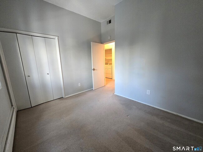 Building Photo - 7 Staunton Ct