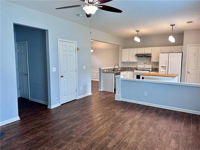 Building Photo - 6004 Falling Water Ct