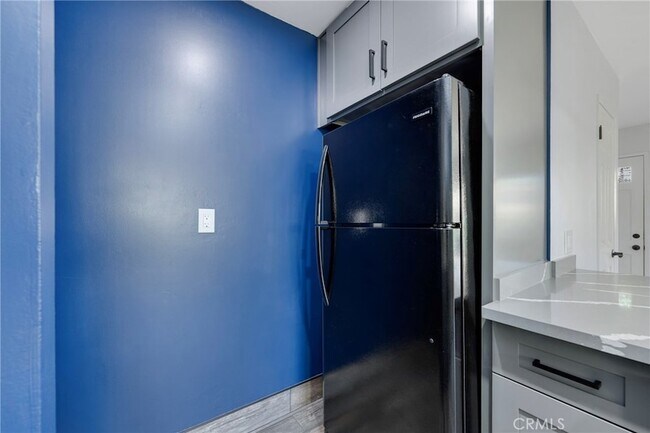 Building Photo - 8231 Deerfield Dr