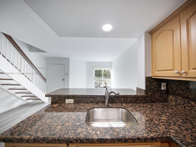 Building Photo - 670 NW 85th Pl