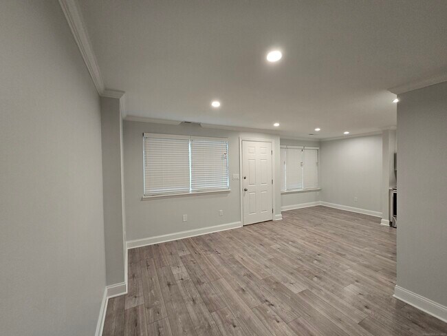 Building Photo - 112 Glenwood Ave