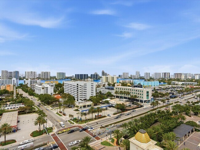 Building Photo - 17875 Collins Ave