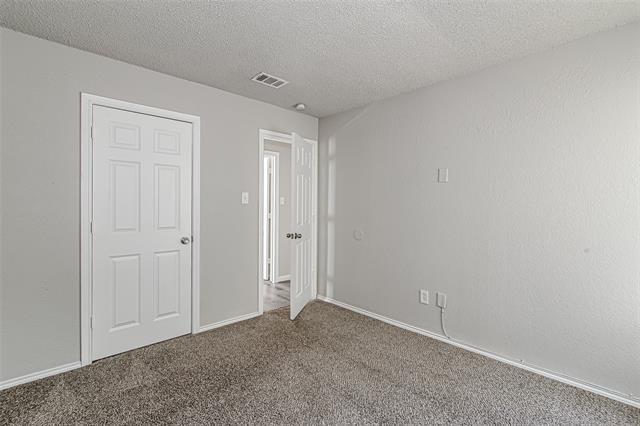 Building Photo - 844 NW Summercrest Blvd