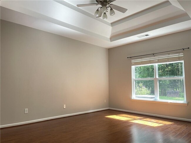Building Photo - 385 Blackwood Ln