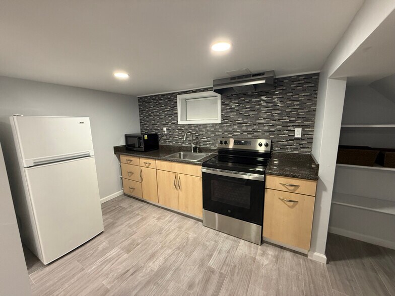 Building Photo - 1117 Fanny St