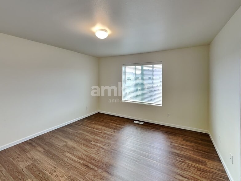 Building Photo - 1993 NW 22nd St