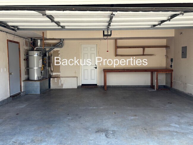 Building Photo - Wonderful two bedroom home close to Constitution shopping center