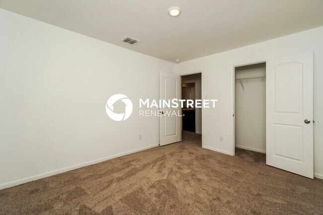 Building Photo - 5 Bedroom Pet-Friendly Home in New Braunfe...