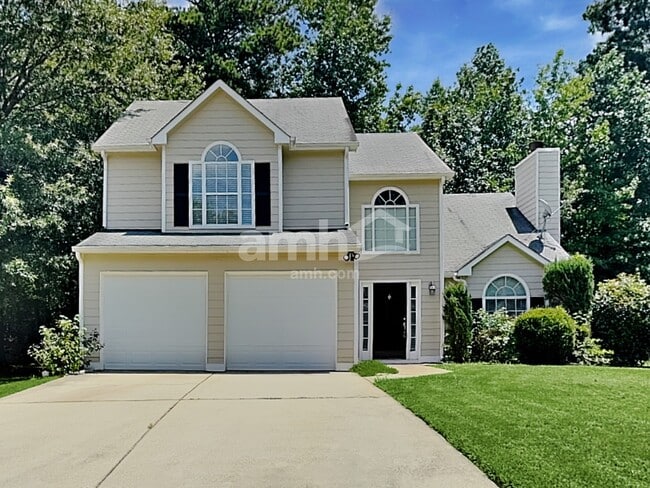 Primary Photo - 2656 Lake Park Bnd