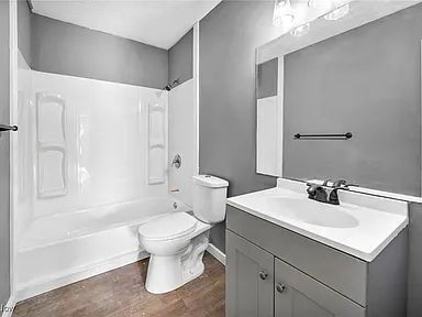 Building Photo - 12210 Oakland Ave