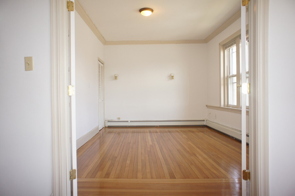 Building Photo - 1661 Commonwealth Avenue