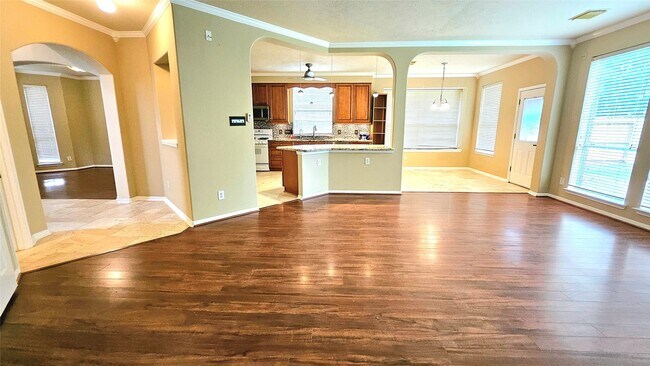 Building Photo - 3121 English Oaks Blvd