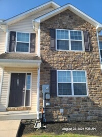 Building Photo - 3 Bedroom Townhome for Rent in Waynesboro