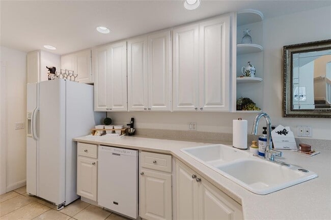 Building Photo - 1564 Napoli Dr W