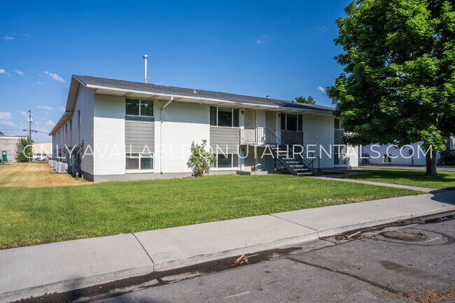 Building Photo - 689 E 100 N