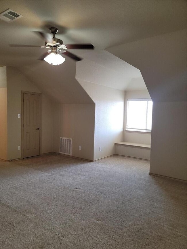 Building Photo - Stunning 4/3/2 in Weatherford coming soon