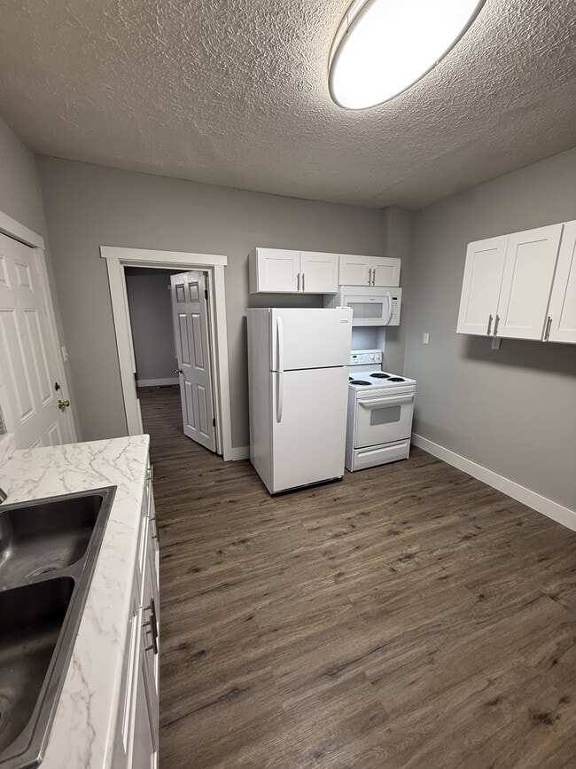 Building Photo - 1512 English Ave