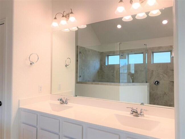 Building Photo - 1309 Terrace View Dr
