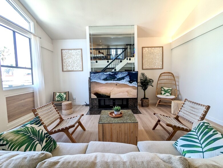 Building Photo - 1415 E Ocean Blvd