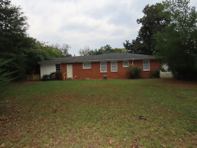 Building Photo - Updated 3 Bedroom, 1 Bathroom Home in Tyler