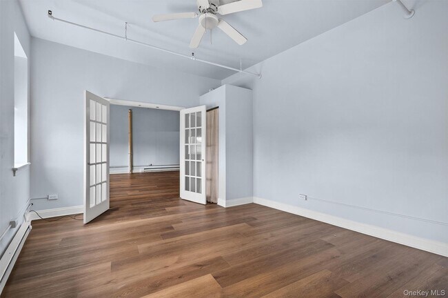 Building Photo - 23 W Main St