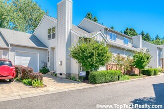 Building Photo - Delightful 3 Bed | 2.5 Bath Townhome | Beaverton | Minutes to Shopping, Dining & Parks | Prime Lo...