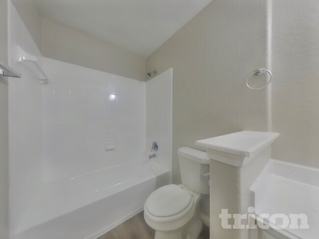 Building Photo - 23303 Crosscut Pass Dr