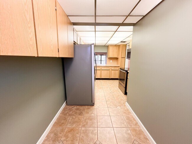 Building Photo - 5939 Forest Hill Blvd