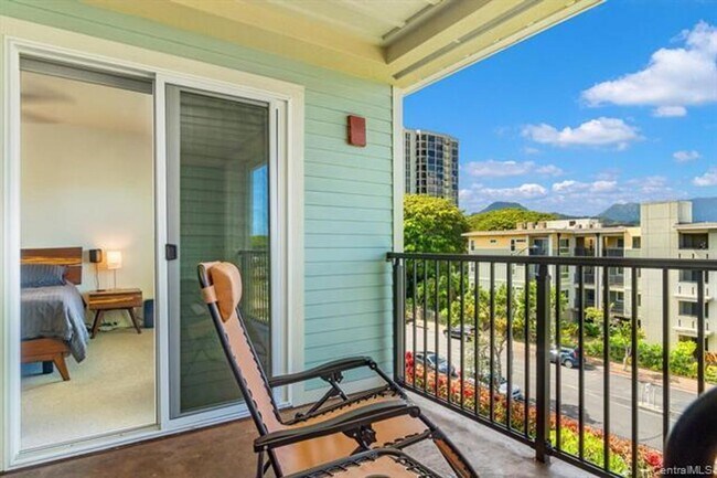 Building Photo - Kailua living at its finest!