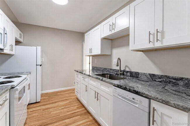 Building Photo - 5712 Drexel St