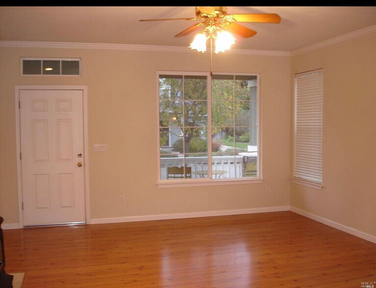 Building Photo - 4247 Flat Rock Cir