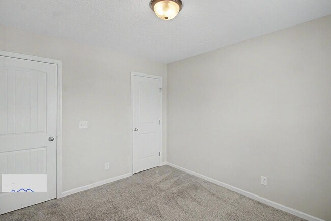Building Photo - 16 Cassels Ct