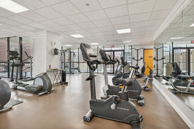 Building Photo - 1122 N Clark St