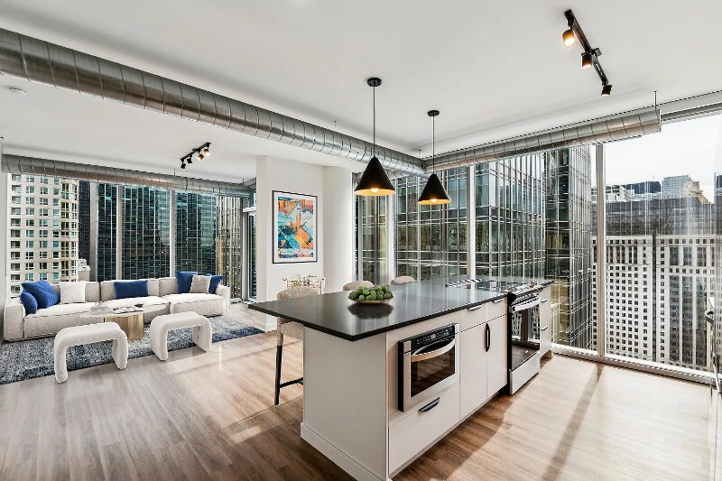 Building Photo - 183 W Kinzie St