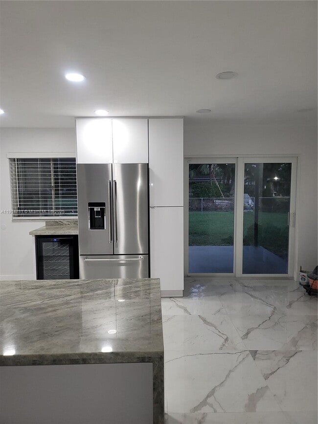 Building Photo - 5651 SW 109th Ct