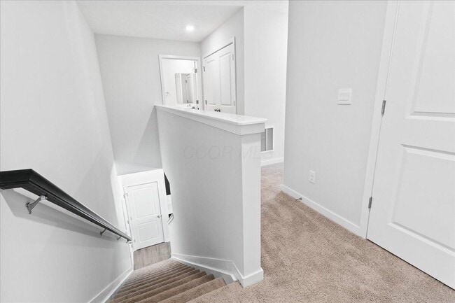 Building Photo - 1489 Jarry Ave