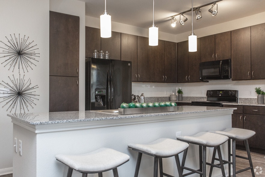 2 Br, Kitchen - The Henry at New Forest