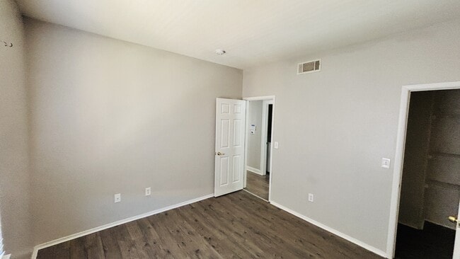 Building Photo - 2171 Hussium Hills St