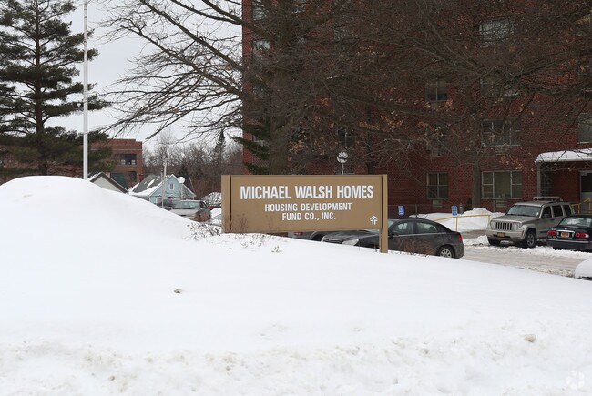 Building Photo - Michael Walsh Apartments