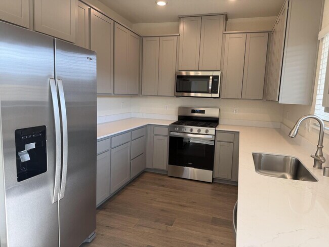 Building Photo - Brand New DR Horton Home Close to UNR!