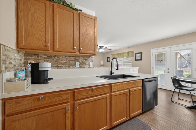 Building Photo - 8311 Tartan Ct