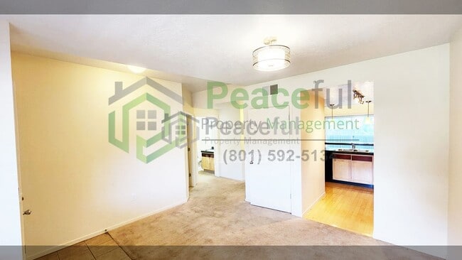 Building Photo - 4340 S Highland Dr