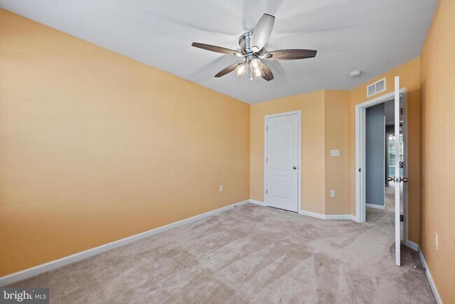 Building Photo - 32 Healey Ct