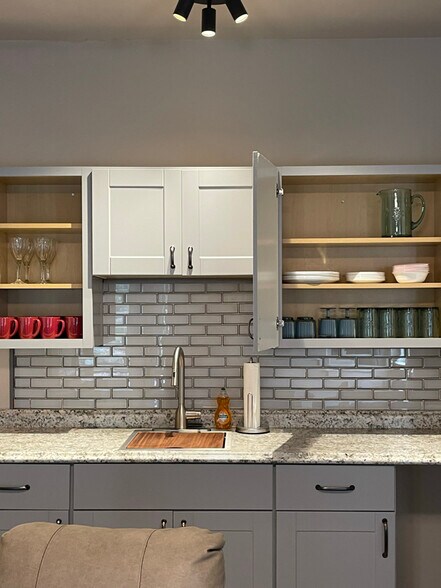 Building Photo - 1485 Murrelet Dr