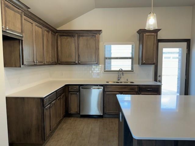 Building Photo - 704 Argos Rd