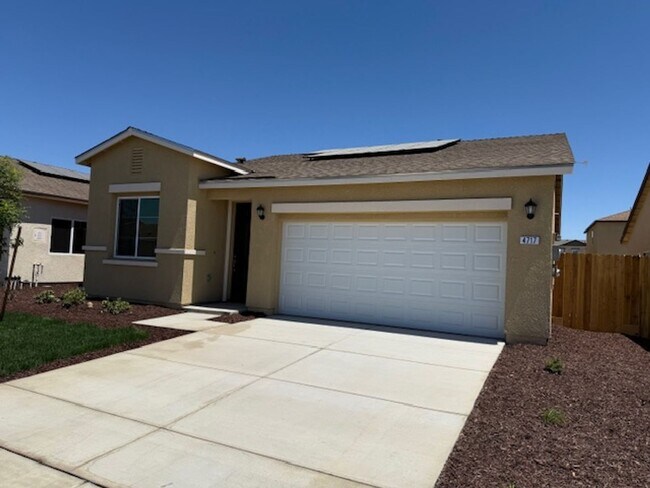 Building Photo - Stylish New-Construction Rental Near UC Me...