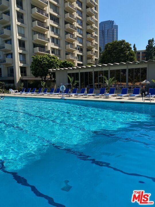 Building Photo - 2160 W Century Dr